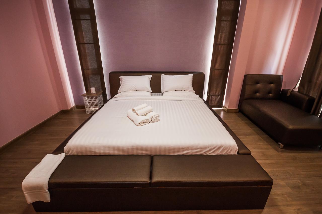 Jong Lux Pak Dee Bed & Breakfast Uttaradit Exterior photo