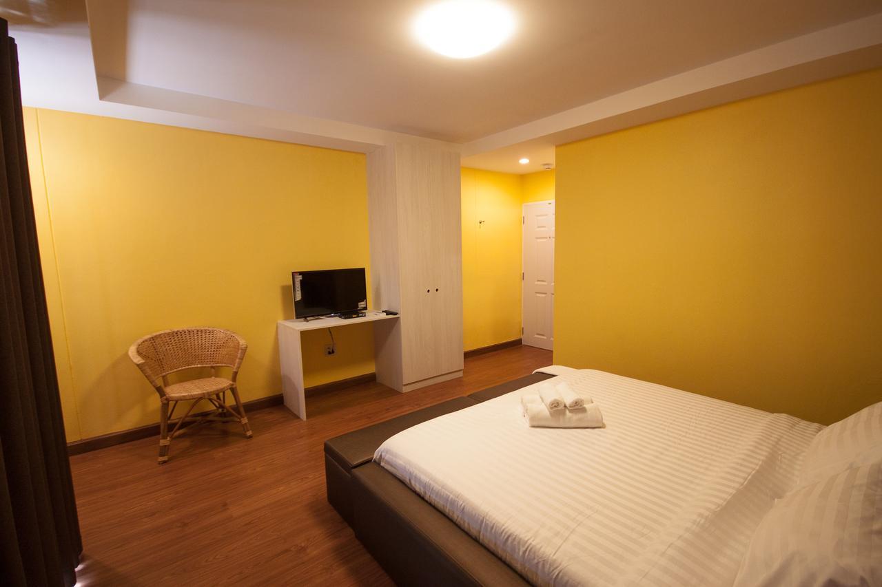 Jong Lux Pak Dee Bed & Breakfast Uttaradit Exterior photo